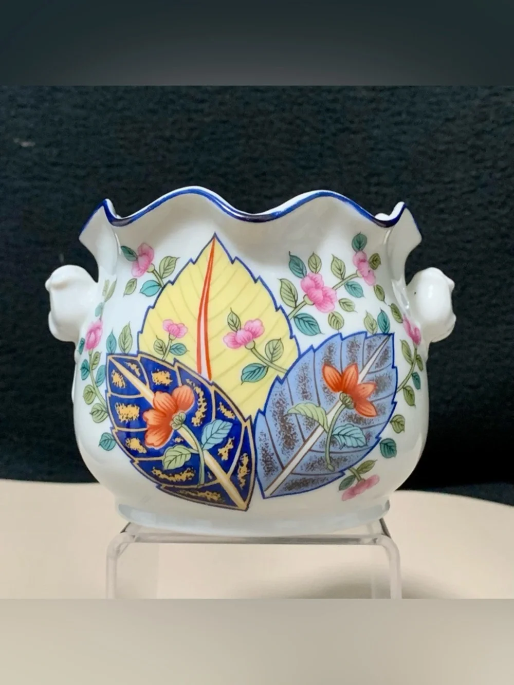 🔍 Vintage Seymour Mann “Tobacco Leaf” Fine China Cachepot / Planter – 1970s